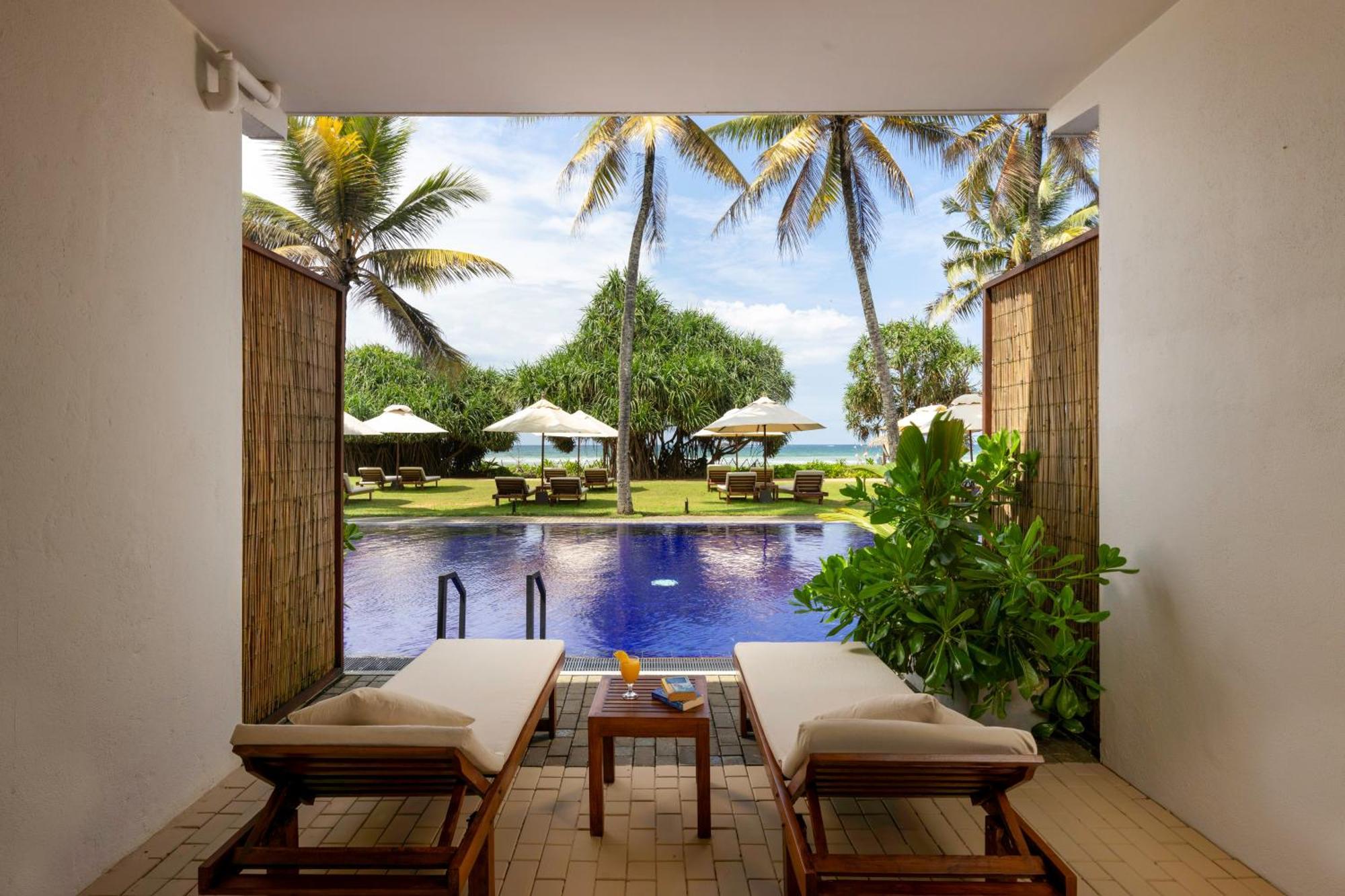 Ekho Surf Hotel Bentota Buitenkant foto