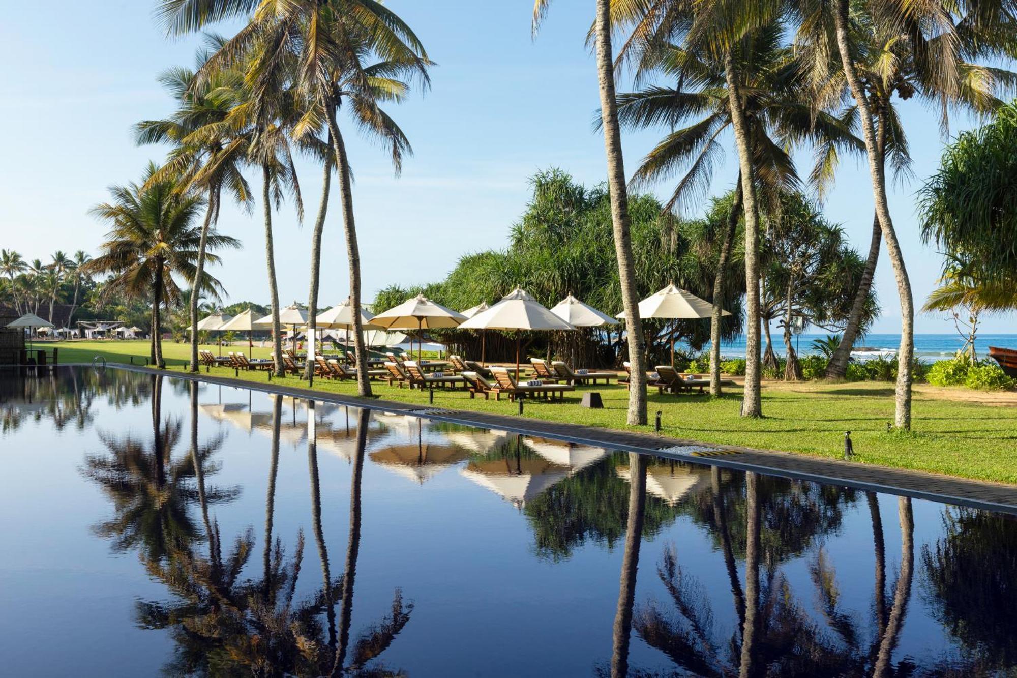 Ekho Surf Hotel Bentota Buitenkant foto