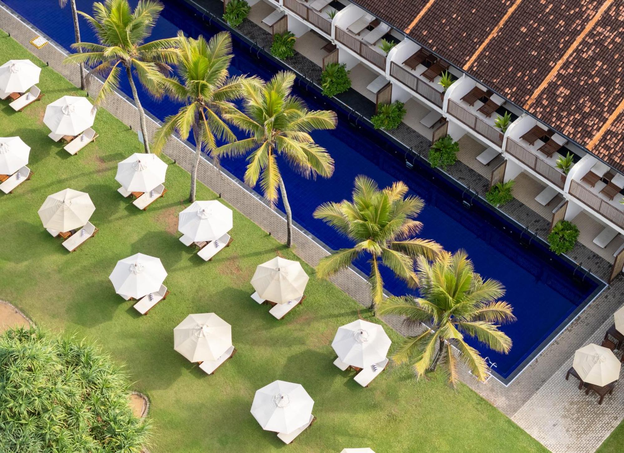 Ekho Surf Hotel Bentota Buitenkant foto