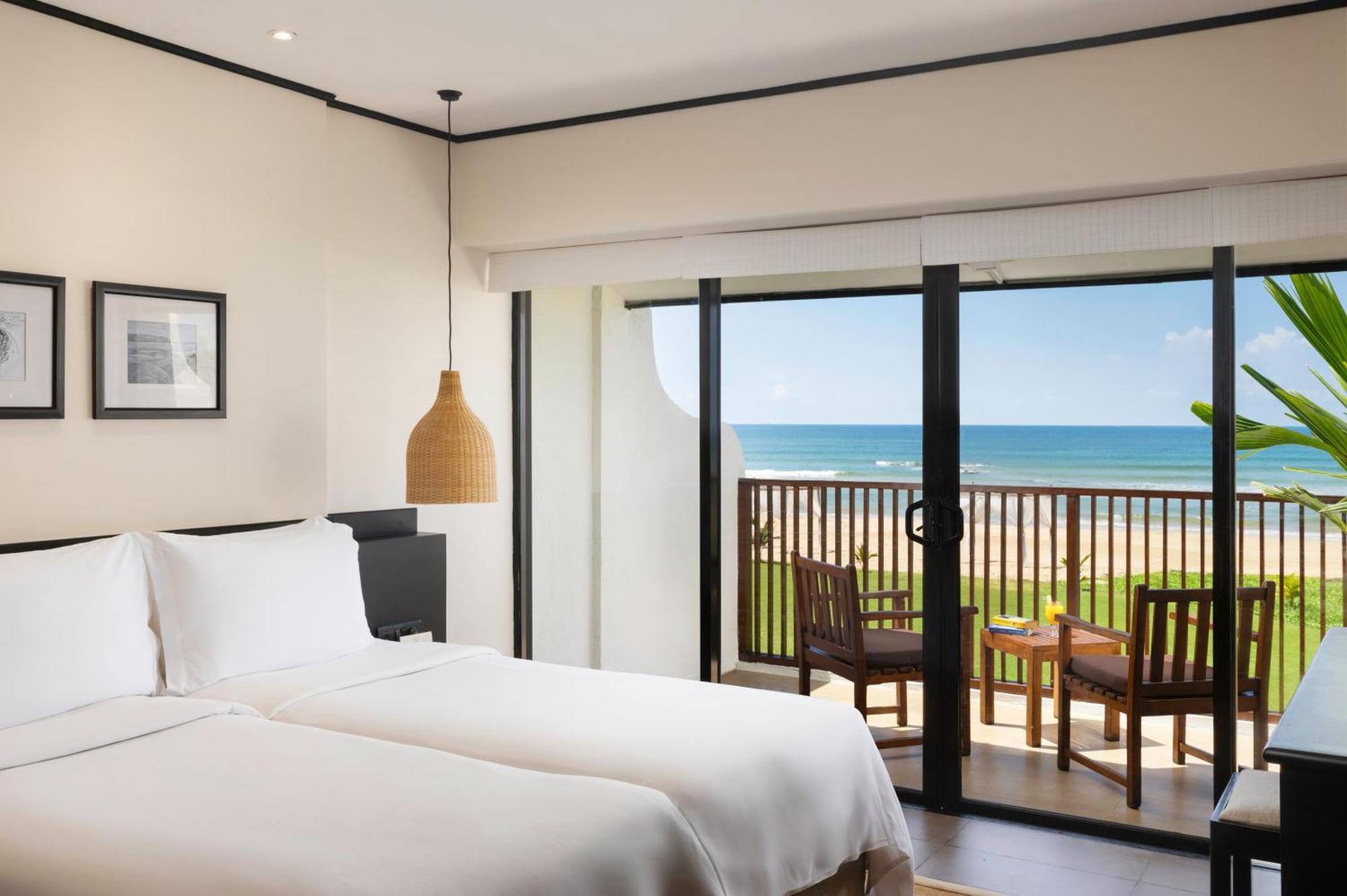 Ekho Surf Hotel Bentota Buitenkant foto