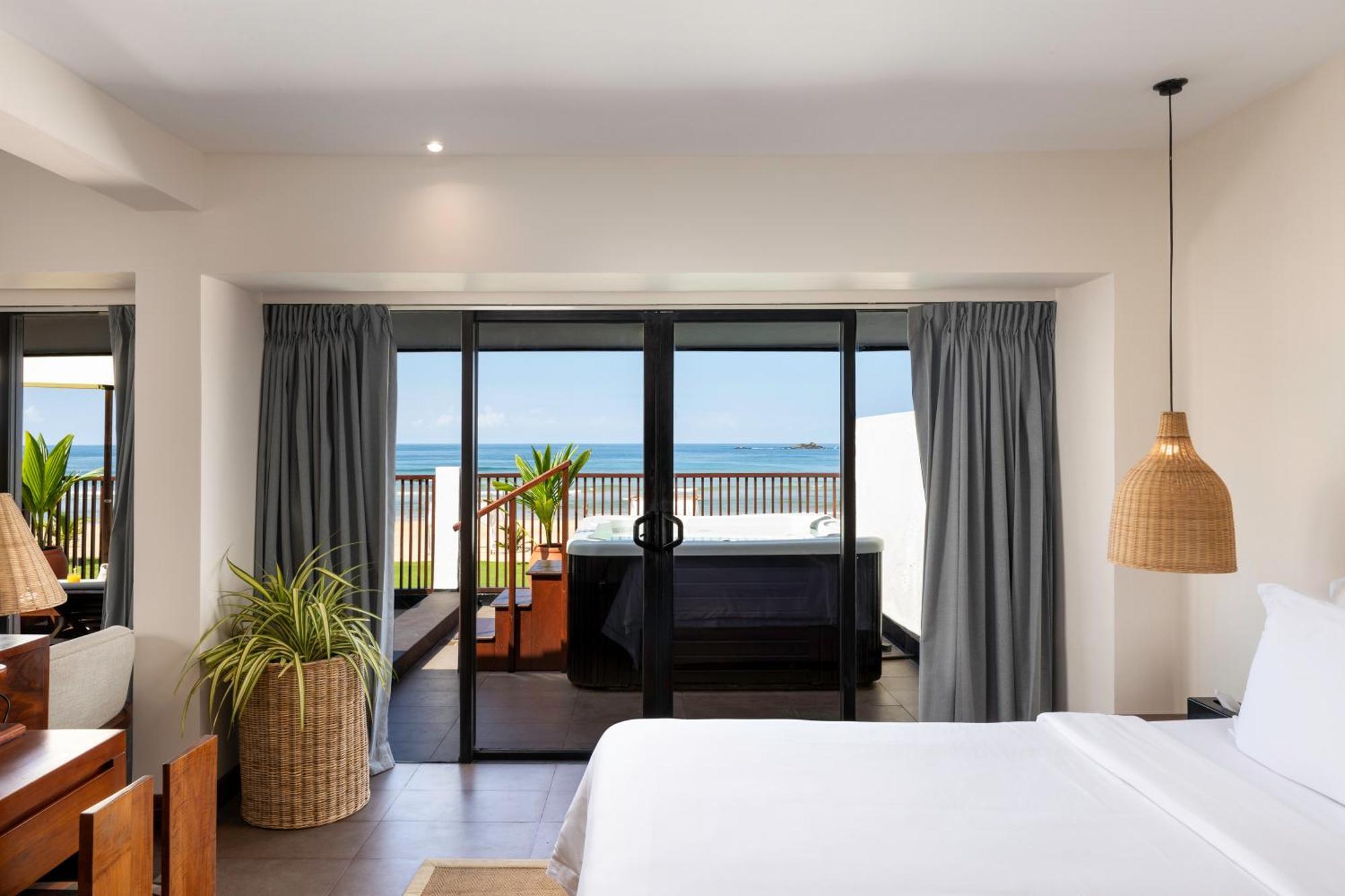 Ekho Surf Hotel Bentota Buitenkant foto